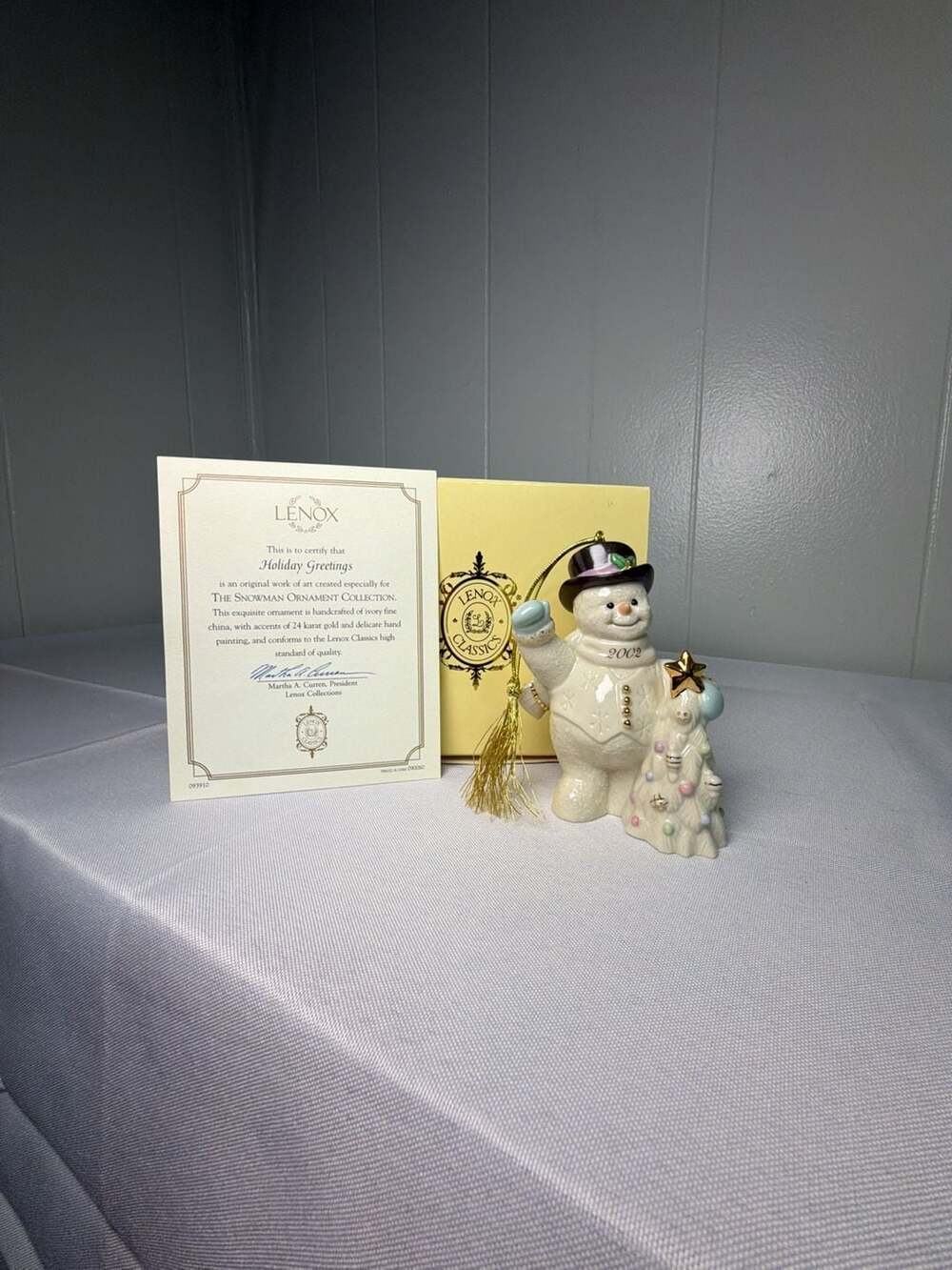 Lenox Holiday Greetings 2002 Porcelain Snowman Ornament